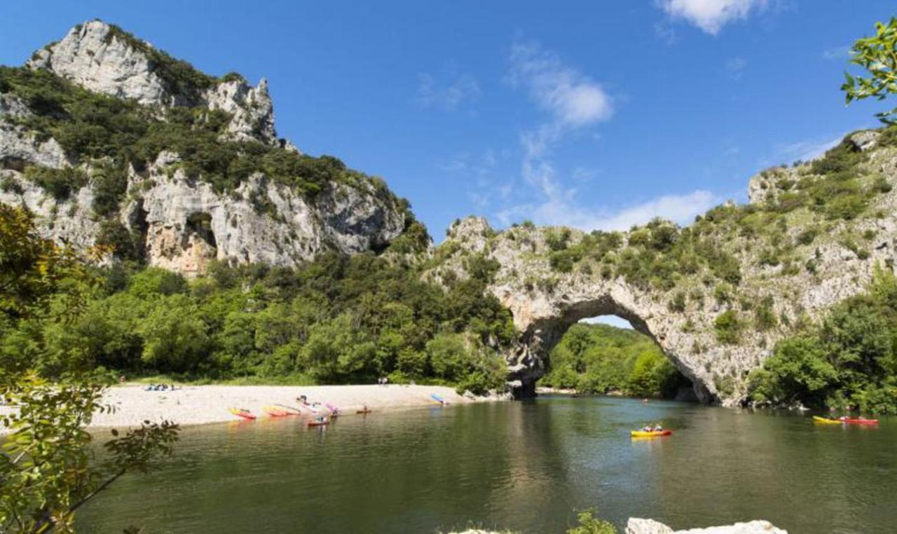 Le Mas De La Coste Saint-Sauveur-de-Cruzière Bagian luar foto